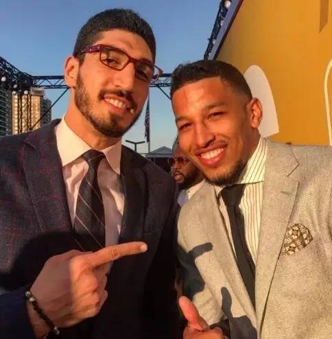 官方：米兰与百威达成全新合作伙伴关系（官宣：米兰携手百威，开启全新合作关系）