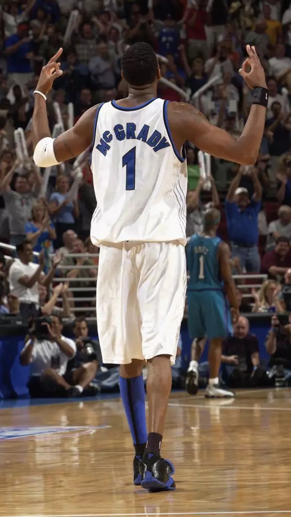 布里兰联主场迎战江原FC，双方均实力强劲，预计战成1：1或2：1。（布里兰联主场迎江原FC，强强对决看好1：1或2：1）