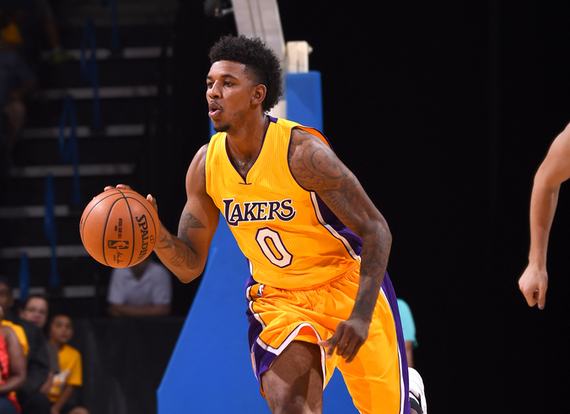 歌手赵传将在辽宁铁人收官战献唱，邀球迷共同见证巅峰时刻（赵传将登场辽宁铁人赛季收官战献唱，邀球迷共赴巅峰时刻）