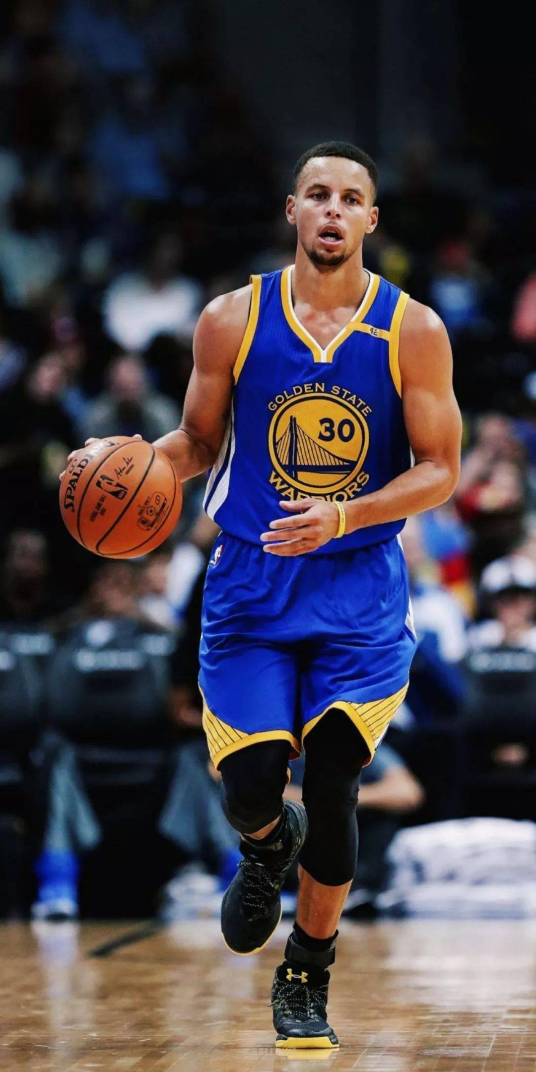 木塔力甫：邵导一直鼓励我们要有更高的目标、要前往欧洲发展（木塔力甫：在邵导的鼓励下，我们瞄准更高目标，迈向欧洲发展）