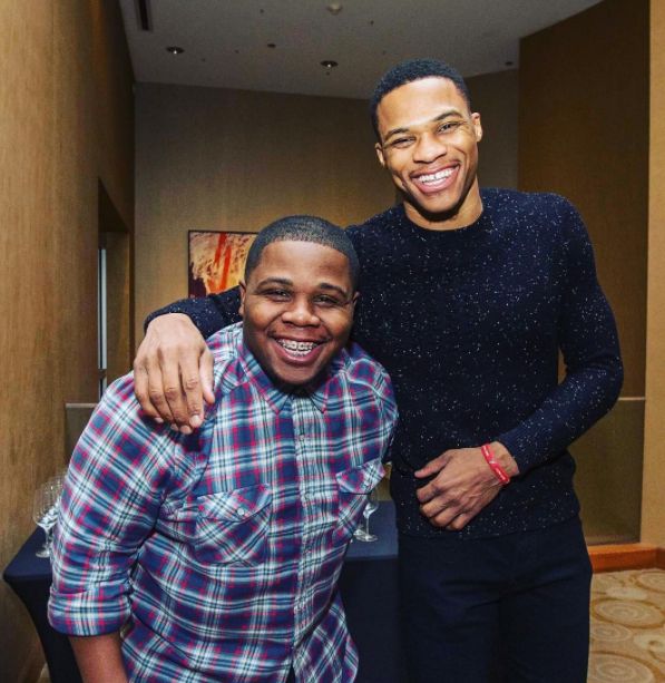 罗伯逊：我们所有人都低于上赛季的标准，萨拉赫也包括在内（罗伯逊：全队状态不及上赛季，萨拉赫也不例外）