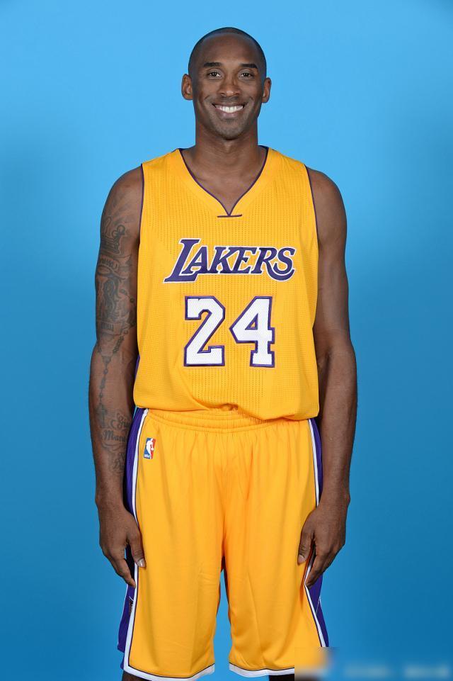 中国女足2-3苏格兰女足，张琳艳、吴澄舒互相传射，豪厄特吊射双响（中国女足2-3惜败苏格兰，张琳艳吴澄舒互相传射，豪厄特吊射梅开二度）