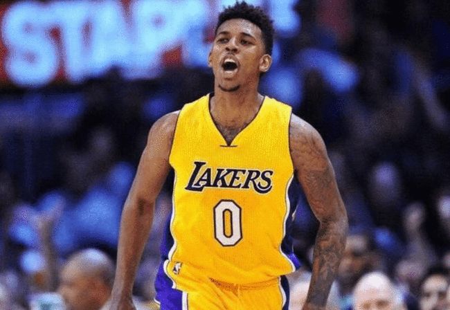 会师美职联决赛，梅西过往面对穆勒3胜7负处于下风（梅西与穆勒会师美职联决赛：过往交手3胜7负，梅西不占优）