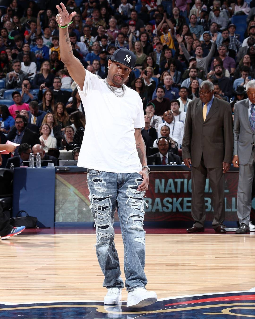 贝恩37分6板5助 NBA终魔术125-120公 牛约什-吉迪22分（贝恩轰37+6+5，魔术125-120力克公牛，约什-吉迪贡献22分）